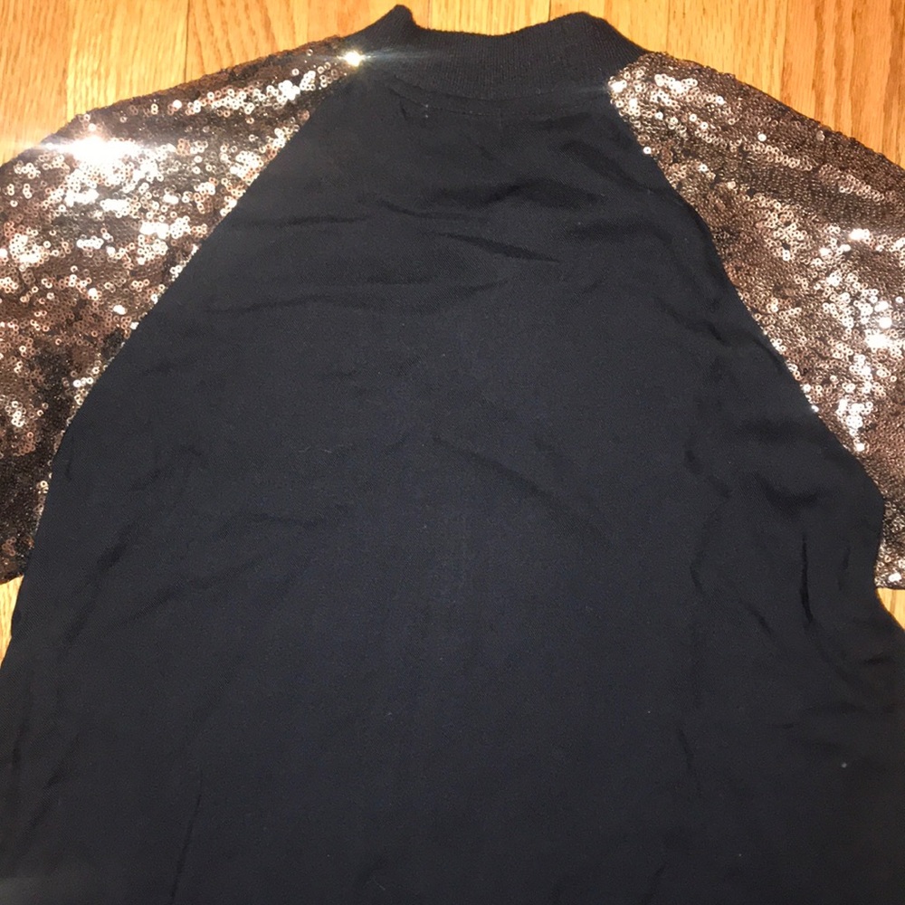 ✨Gold Sequin Bomber Jacket. Xhilaration. Size S - Picture 5 of 6